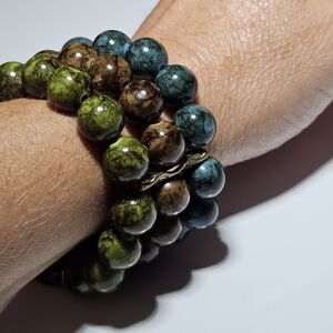 Green Brown Blue Beaded Triple Layered Stretch Bracelet 7.5" Bronze Tone Accents